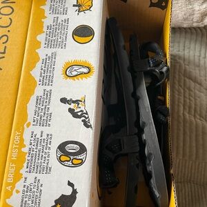 NWOT Luna Trail Running Sandals - Mono Winged Addition